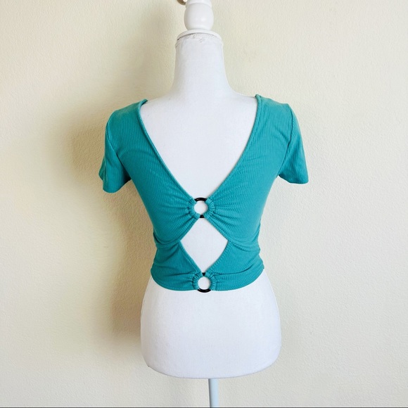 NWOT Teal Green Blue O-Ring Cutout Back Short Sleeve Crop Top - Picture 1 of 5